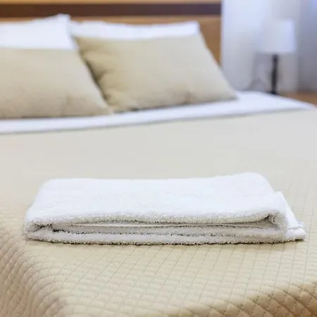 Alojamento Louloutte 2 아파트